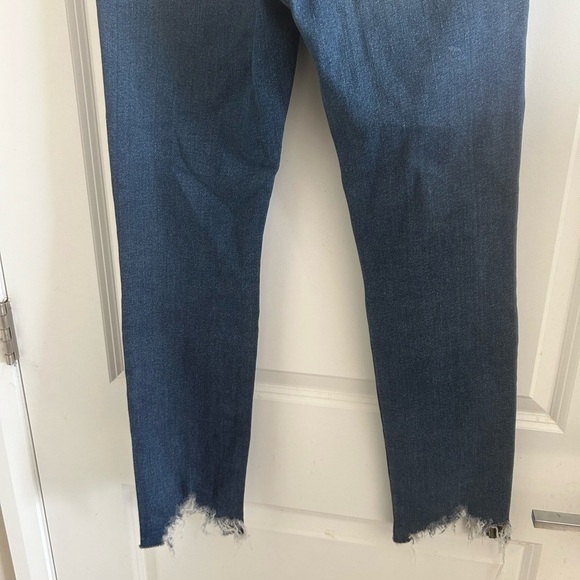 Good American Good Legs Cigarette Jeans Size 4/27 GLSPL67T Blue842 Distressed - Picture 8 of 11
